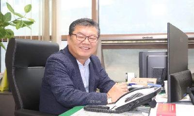 [칼럼] 보수 텃밭 김천의 변화, 민주당 지역구 3석이 던지는 의미 